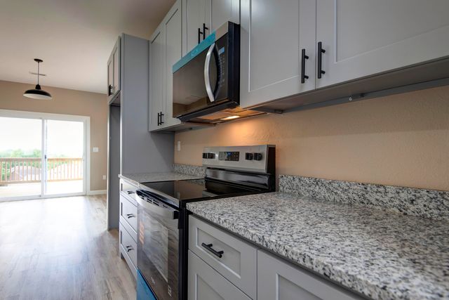 2101 N 26th Street, Ozark, MO 65721