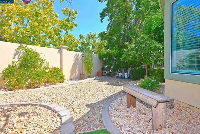 310 Winesap Dr., Brentwood, CA 94513
