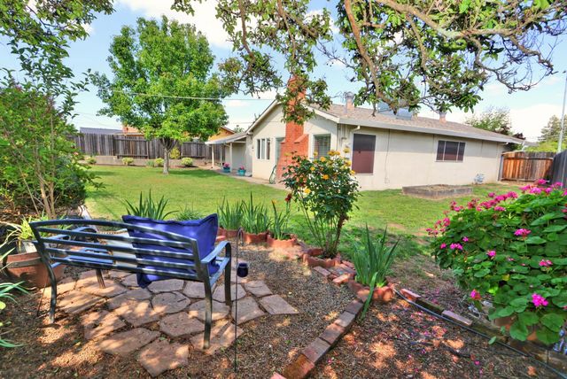 7223 Carriage Dr, Citrus Heights, CA 95621