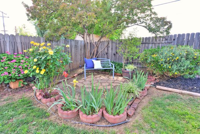 7223 Carriage Dr, Citrus Heights, CA 95621