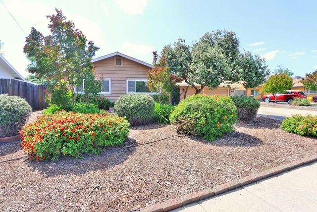 7223 Carriage Dr, Citrus Heights, CA 95621
