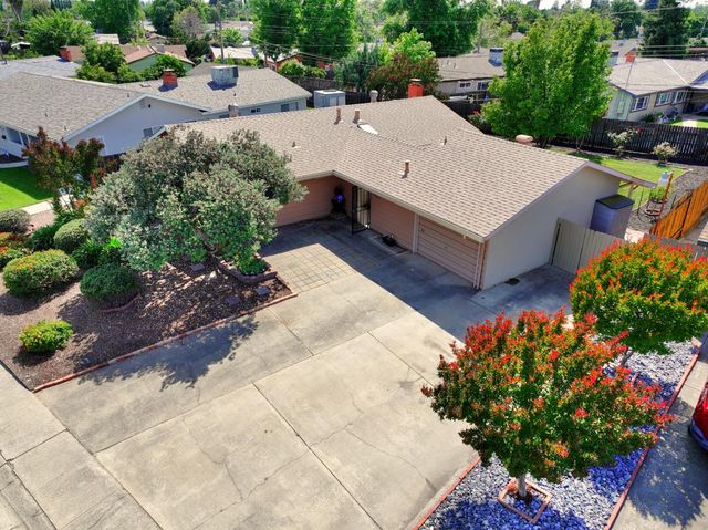 7223 Carriage Dr, Citrus Heights, CA 95621