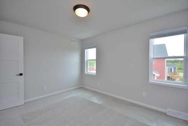 641 Standing Stone DRIVE, Waukesha, WI 53189