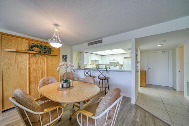 7600 BAYSHORE DRIVE 202, Treasure Island, FL 33706