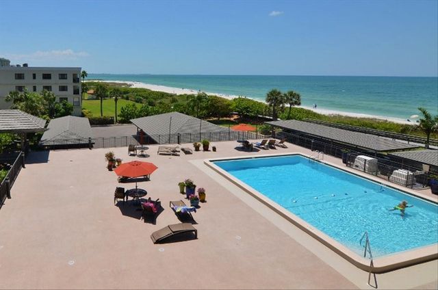 7600 BAYSHORE DRIVE 202, Treasure Island, FL 33706