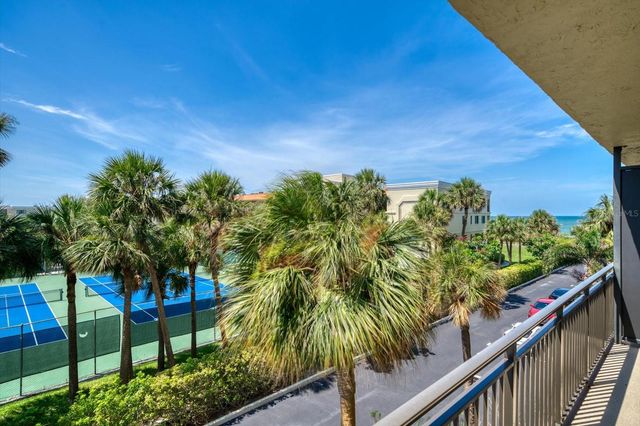 7600 BAYSHORE DRIVE 202, Treasure Island, FL 33706