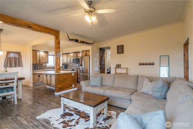 3416 Road 20 NE, Soap Lake, WA 98851