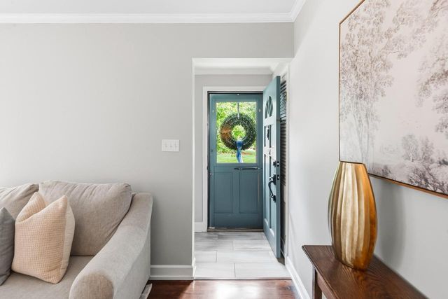 808 E Lake Forest AVENUE, Whitefish Bay, WI 53217