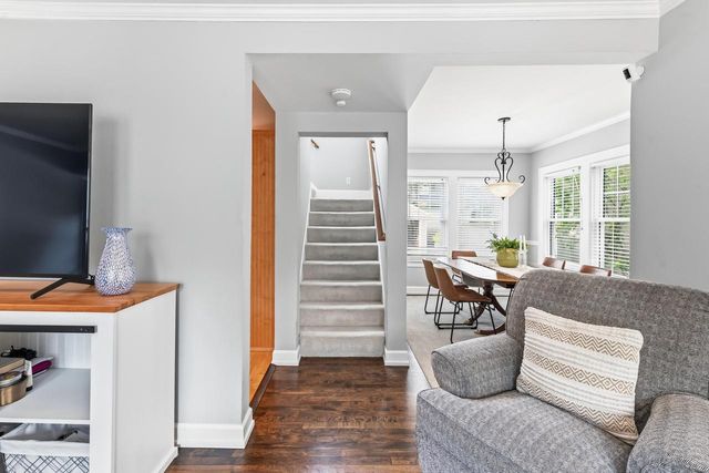 808 E Lake Forest AVENUE, Whitefish Bay, WI 53217