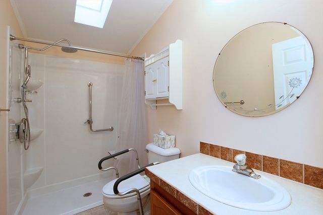 507 Crystal Way, Middleboro, MA 02346