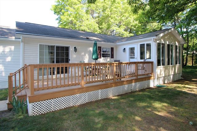 507 Crystal Way, Middleboro, MA 02346