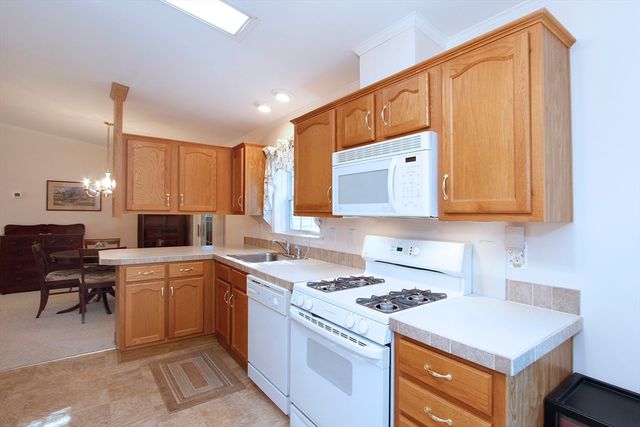 507 Crystal Way, Middleboro, MA 02346