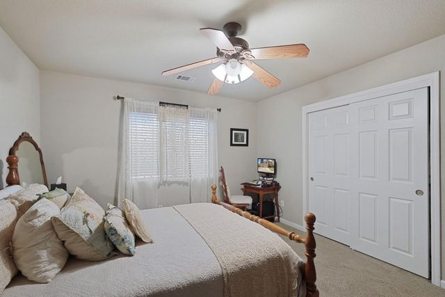 2043 Derrick Ave, Manteca, CA 95337