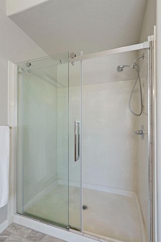 2043 Derrick Ave, Manteca, CA 95337