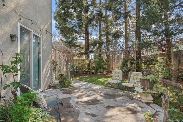 2043 Derrick Ave, Manteca, CA 95337