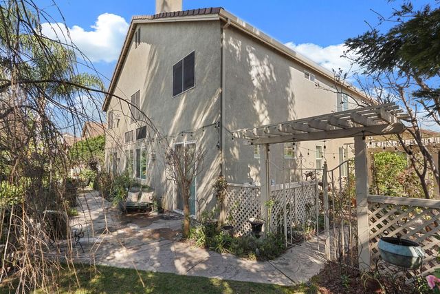 2043 Derrick Ave, Manteca, CA 95337