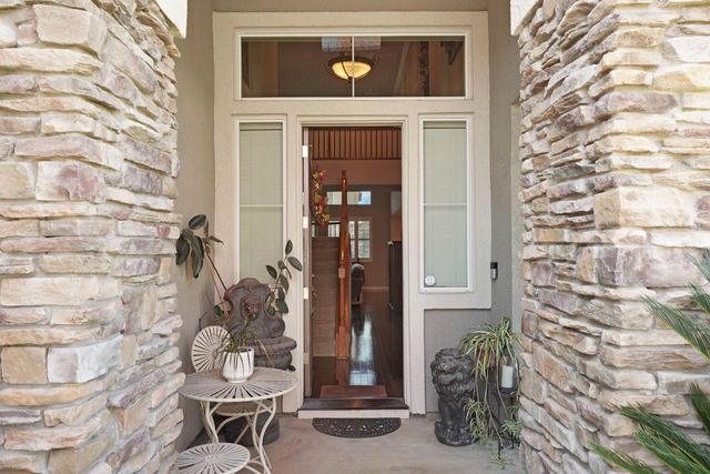 2043 Derrick Ave, Manteca, CA 95337