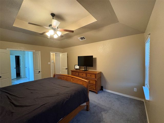 404 Brookhollow Lane, Saginaw, TX 76131