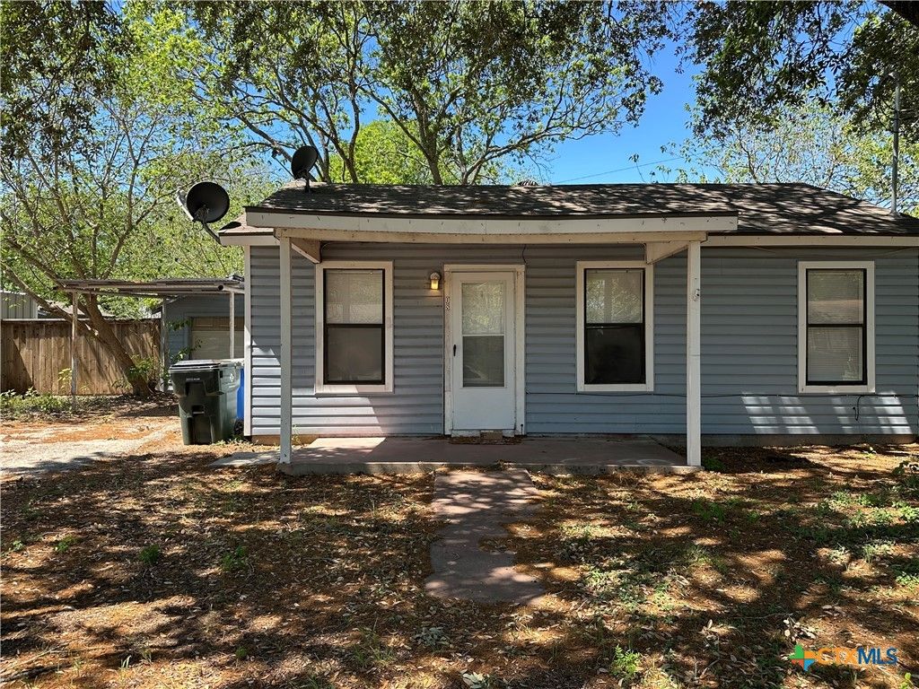 908 Pecan Street, Seguin, TX 78155