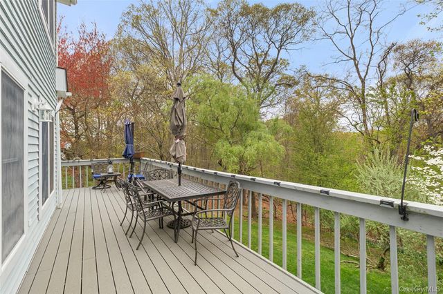 204 Mountain Ridge Drive 204, Mount Sinai, NY 11766