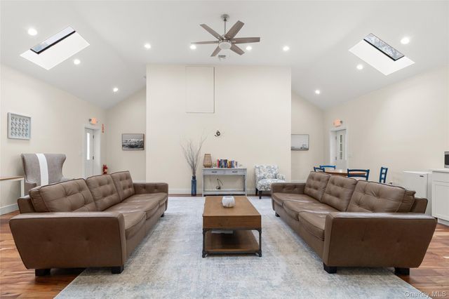 204 Mountain Ridge Drive 204, Mount Sinai, NY 11766