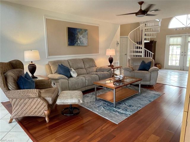 405 Cristobal ST, Naples, FL 34113