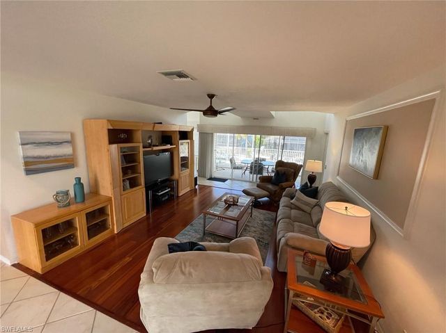 405 Cristobal ST, Naples, FL 34113