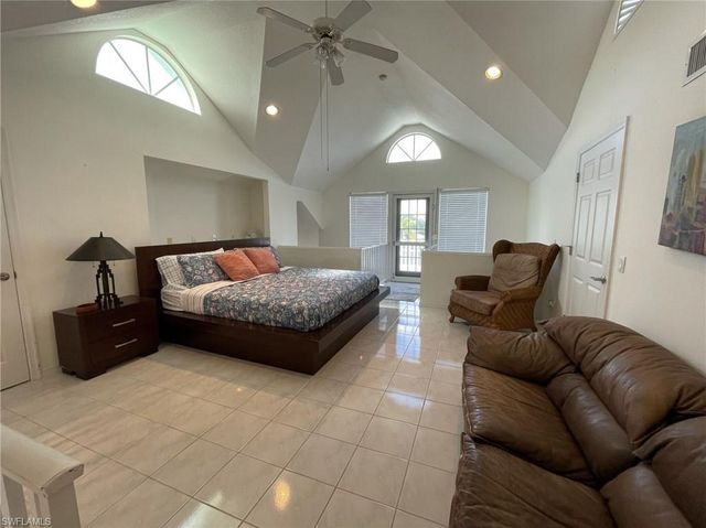 405 Cristobal ST, Naples, FL 34113