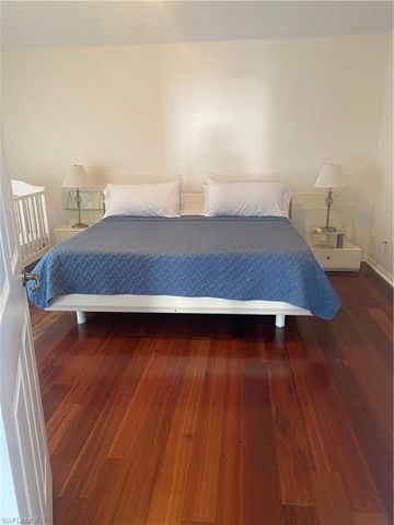 405 Cristobal ST, Naples, FL 34113