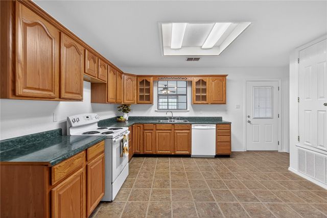 271 COUNTY ROAD 117, Alice, TX 78332