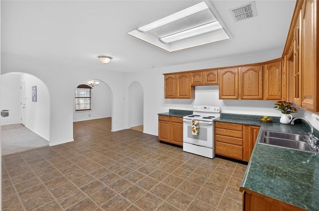271 COUNTY ROAD 117, Alice, TX 78332