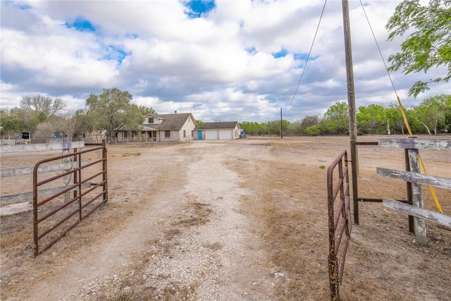 271 COUNTY ROAD 117, Alice, TX 78332
