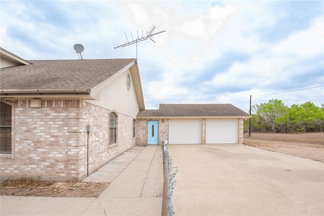 271 COUNTY ROAD 117, Alice, TX 78332