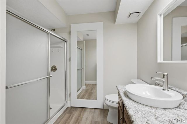 12966 Bryce Canyon Drive B, Maryland Heights, MO 63043