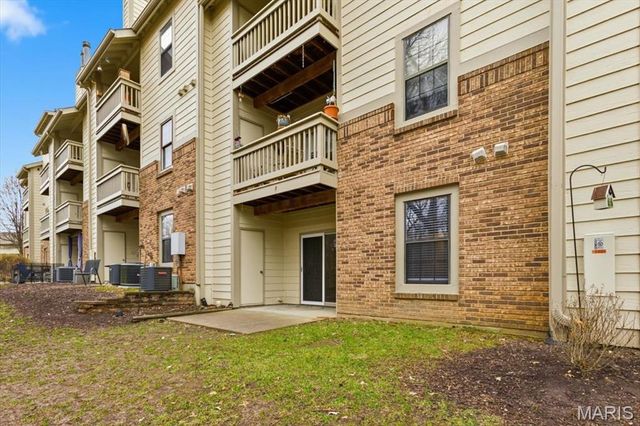 12966 Bryce Canyon Drive B, Maryland Heights, MO 63043