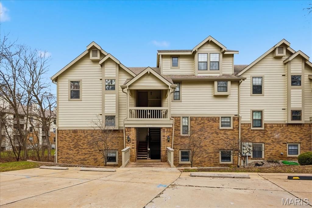 12966 Bryce Canyon Drive B, Maryland Heights, MO 63043
