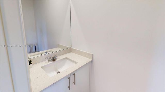 2333 SE 28th Ct, Homestead, FL 33035