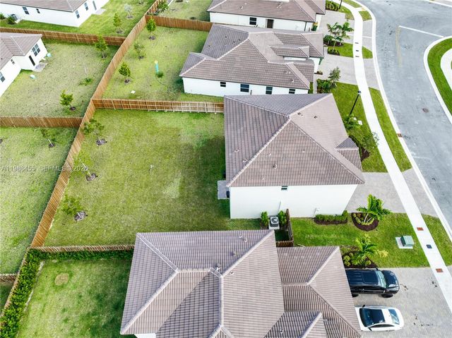 2333 SE 28th Ct, Homestead, FL 33035