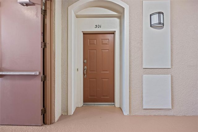 1351 VENEZIA COURT 301, Davenport, FL 33896