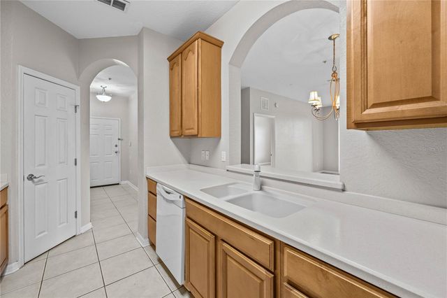 1351 VENEZIA COURT 301, Davenport, FL 33896