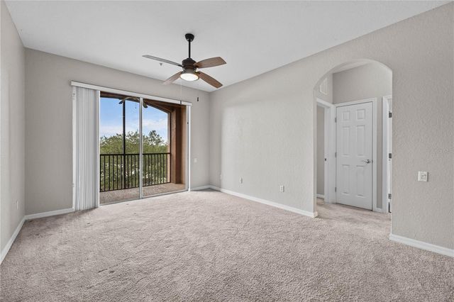1351 VENEZIA COURT 301, Davenport, FL 33896