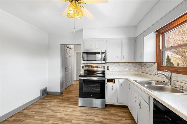 8 Pleasantview Place, Whitestown, NY 13492