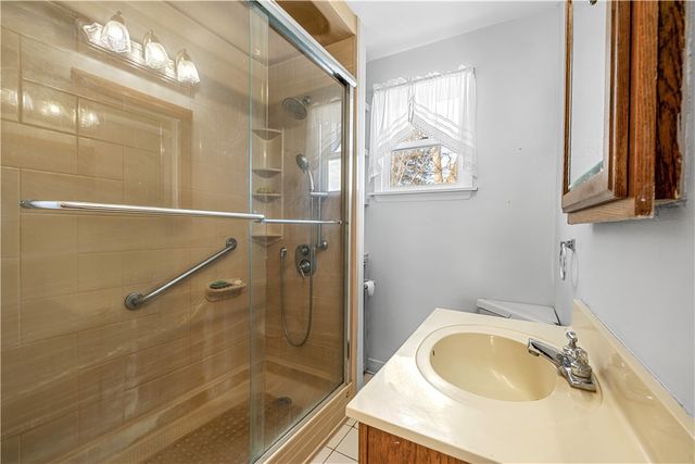 8 Pleasantview Place, Whitestown, NY 13492