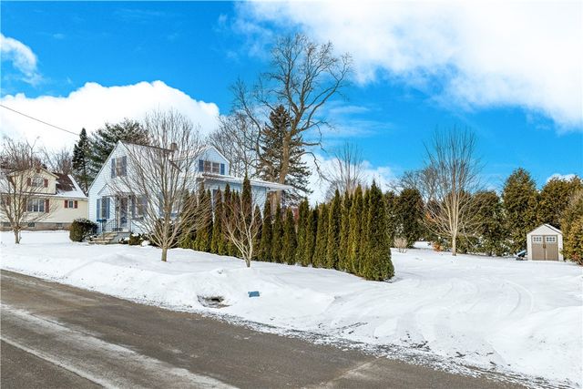 8 Pleasantview Place, Whitestown, NY 13492