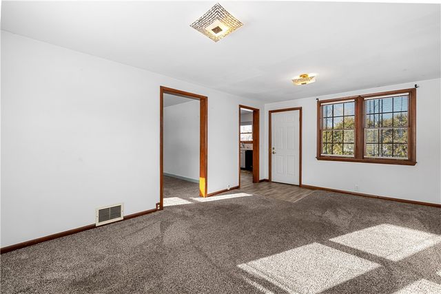 8 Pleasantview Place, Whitestown, NY 13492