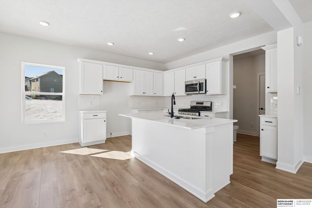 7813 N 116th Avenue, Omaha, NE 68142