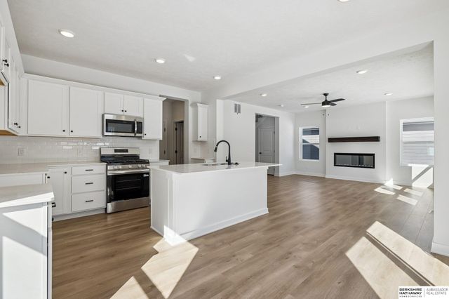 7813 N 116th Avenue, Omaha, NE 68142