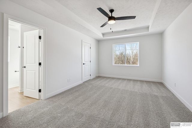 7813 N 116th Avenue, Omaha, NE 68142