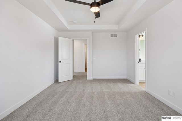 7813 N 116th Avenue, Omaha, NE 68142