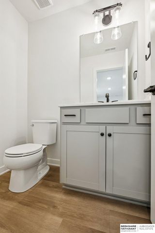 7813 N 116th Avenue, Omaha, NE 68142